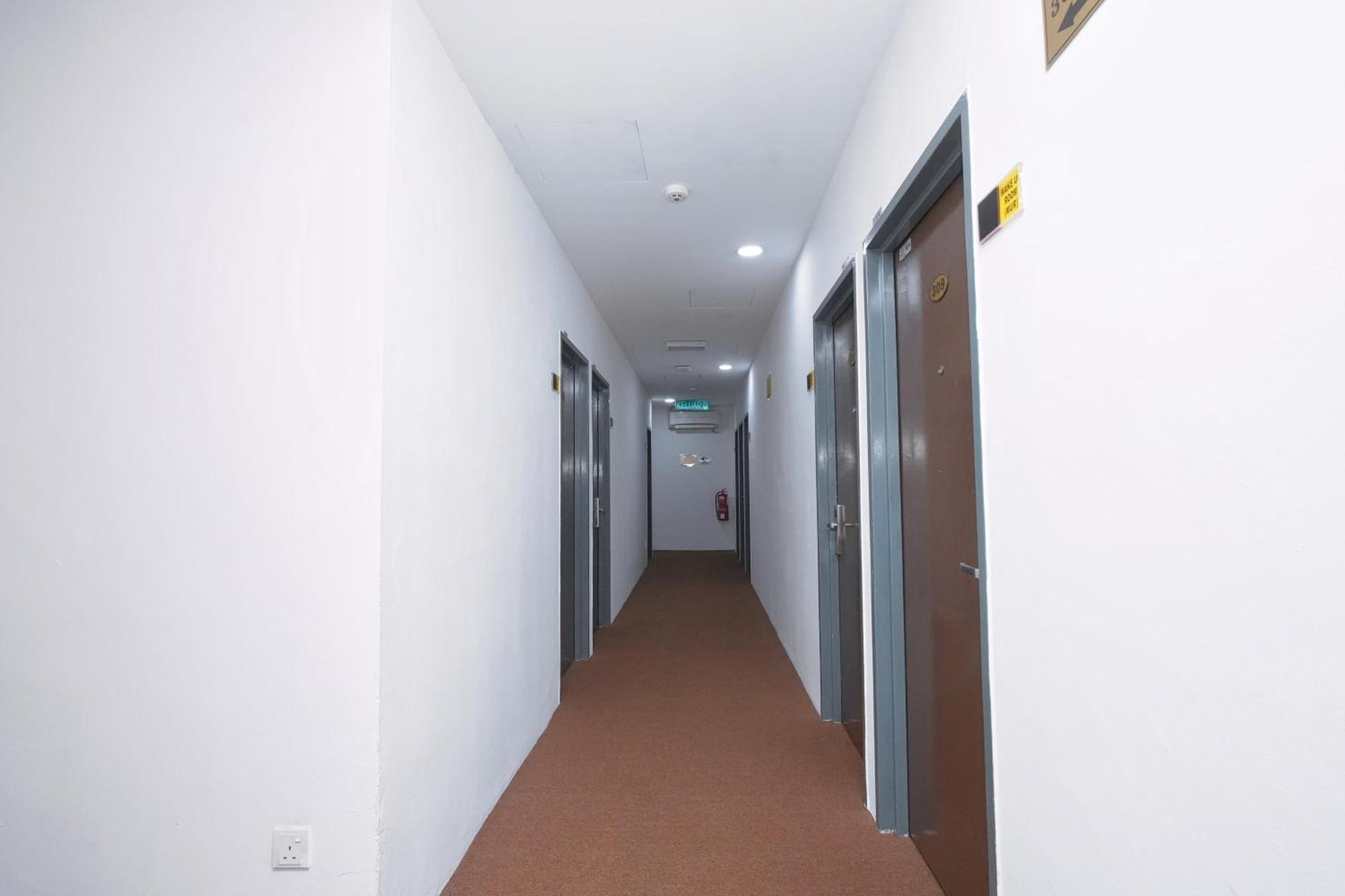 Grand Inn Hotel - Macalister Road Джорджтаун Экстерьер фото